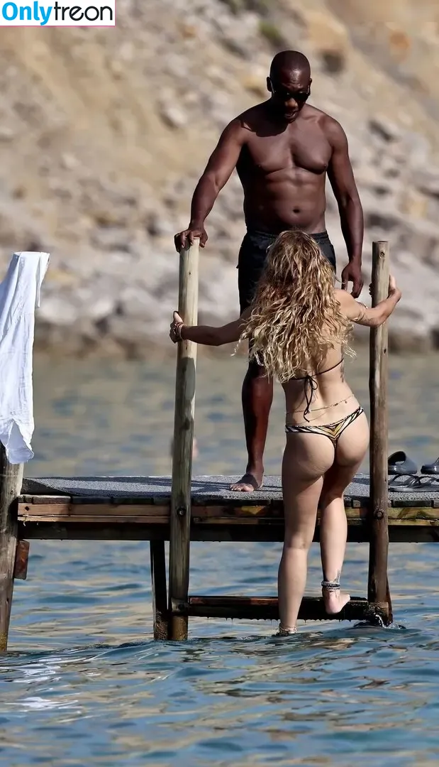 Rita Ora nude photo #5192 (ritaora / ritaoraeu)