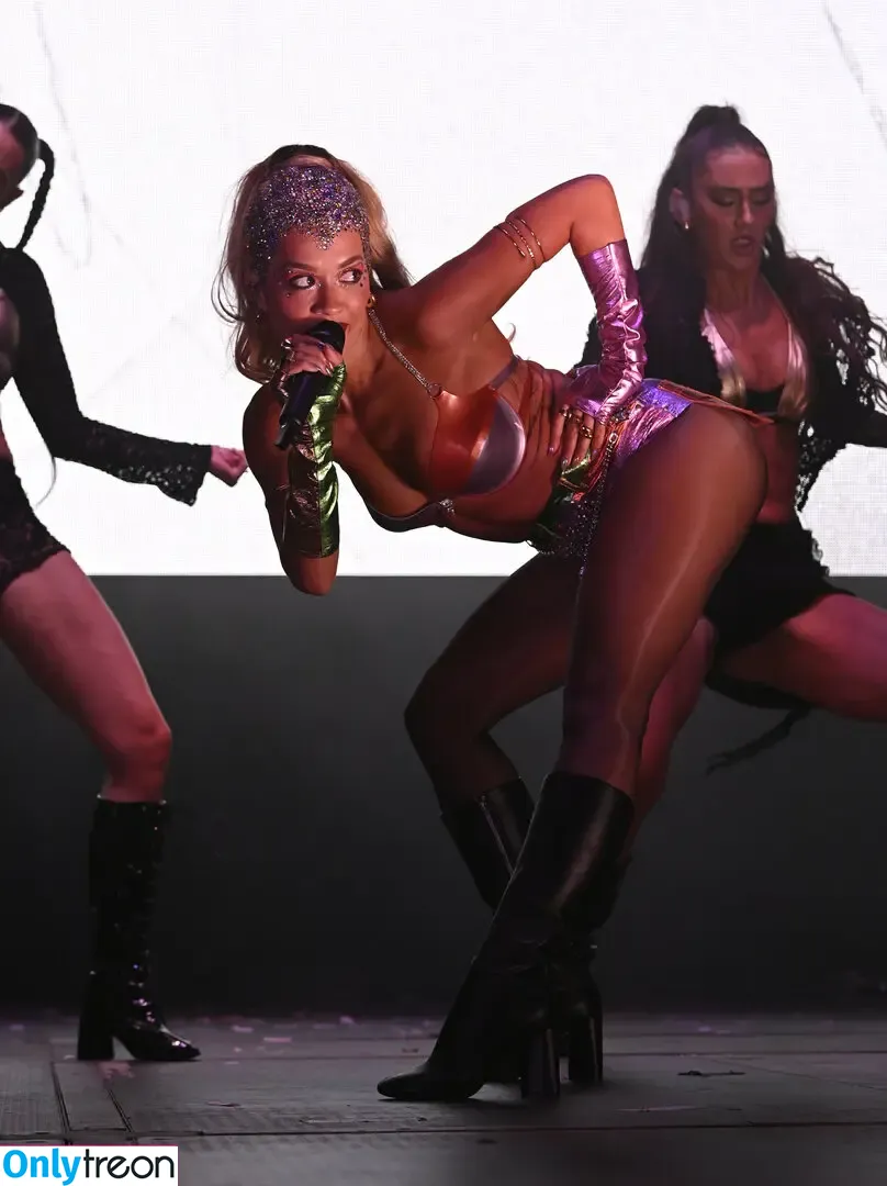 Rita Ora nude photo #5312 (ritaora / ritaoraeu)