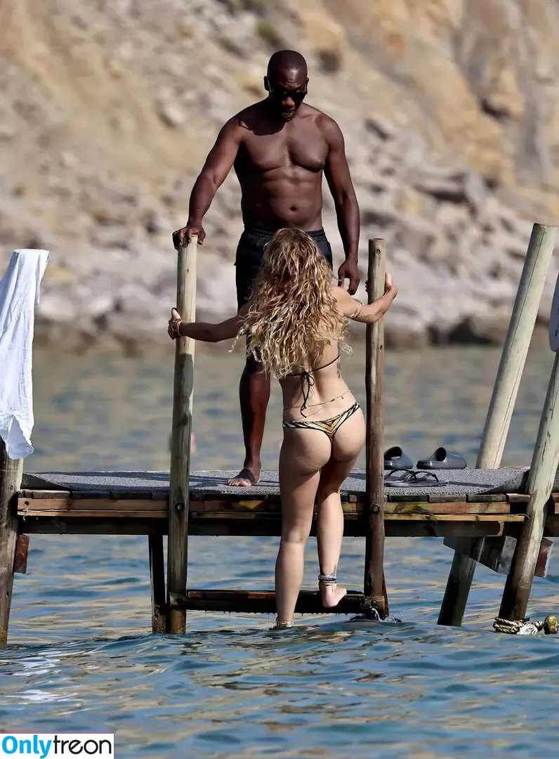Rita Ora nude photo #5433 (ritaora / ritaoraeu)
