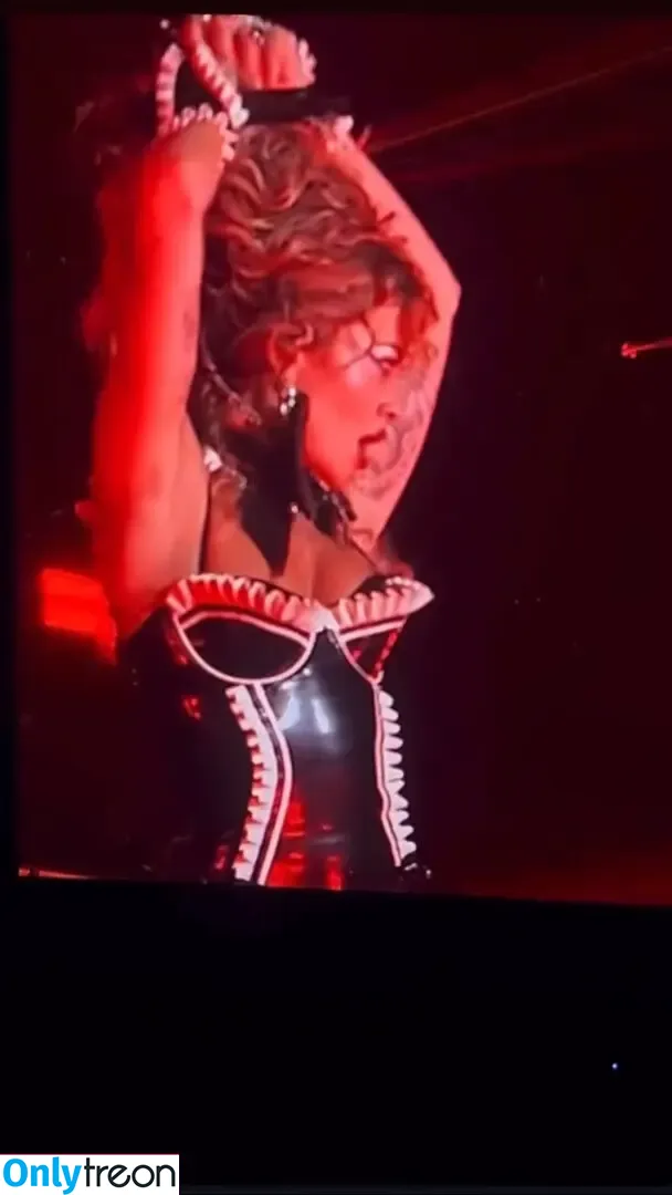 Rita Ora nude photo #5822 (ritaora / ritaoraeu)
