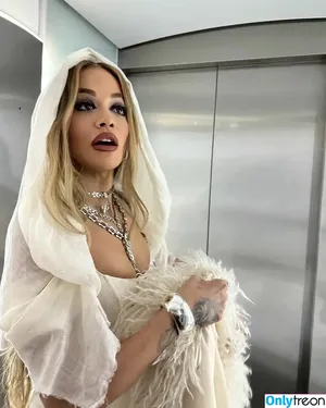 Rita Ora / ritaora / ritaoraeu nude photo #6065