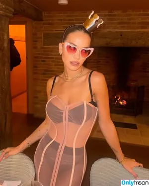 Rita Ora / ritaora / ritaoraeu nude photo #6081