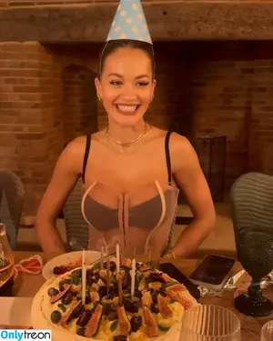 Rita Ora / ritaora / ritaoraeu nude photo #6087