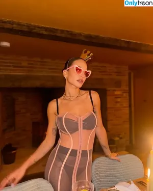 Rita Ora / ritaora / ritaoraeu nude photo #6105