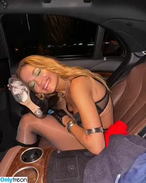 Rita Ora / ritaora / ritaoraeu nude photo #6130