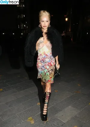 Rita Ora / ritaora / ritaoraeu nude photo #6168