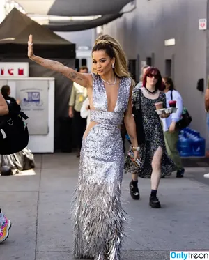 Rita Ora / ritaora / ritaoraeu nude photo #6205