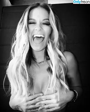 Rita Ora / ritaora / ritaoraeu nude photo #6224