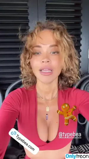Rita Ora / ritaora / ritaoraeu nude photo #6234