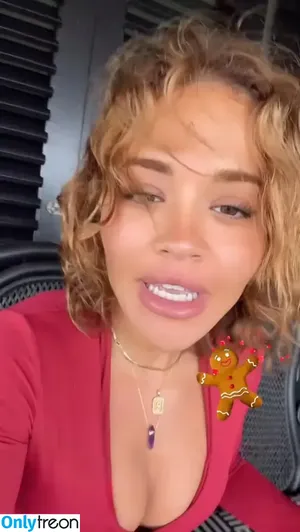 Rita Ora / ritaora / ritaoraeu nude photo #6248