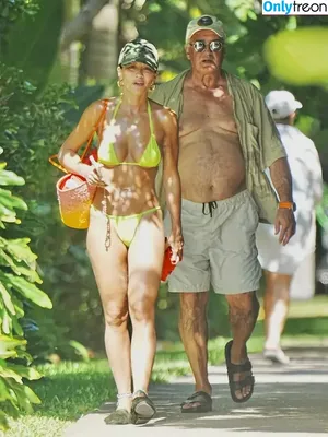 Rita Ora / ritaora / ritaoraeu nude photo #6322