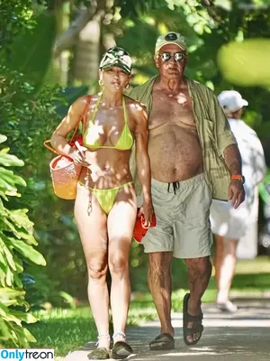 Rita Ora / ritaora / ritaoraeu nude photo #6324