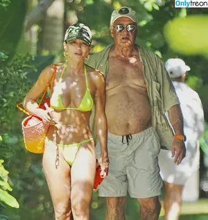 Rita Ora / ritaora / ritaoraeu nude photo #6353