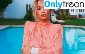 Rita Ora / ritaora / ritaoraeu nude photo #6927