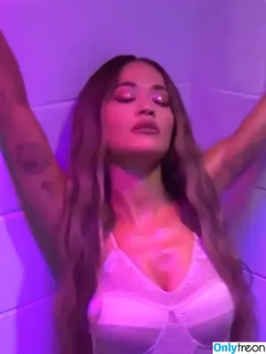 Rita Ora / ritaora / ritaoraeu nude photo #6938