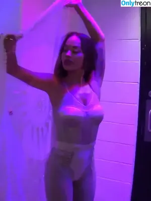 Rita Ora / ritaora / ritaoraeu nude photo #6941