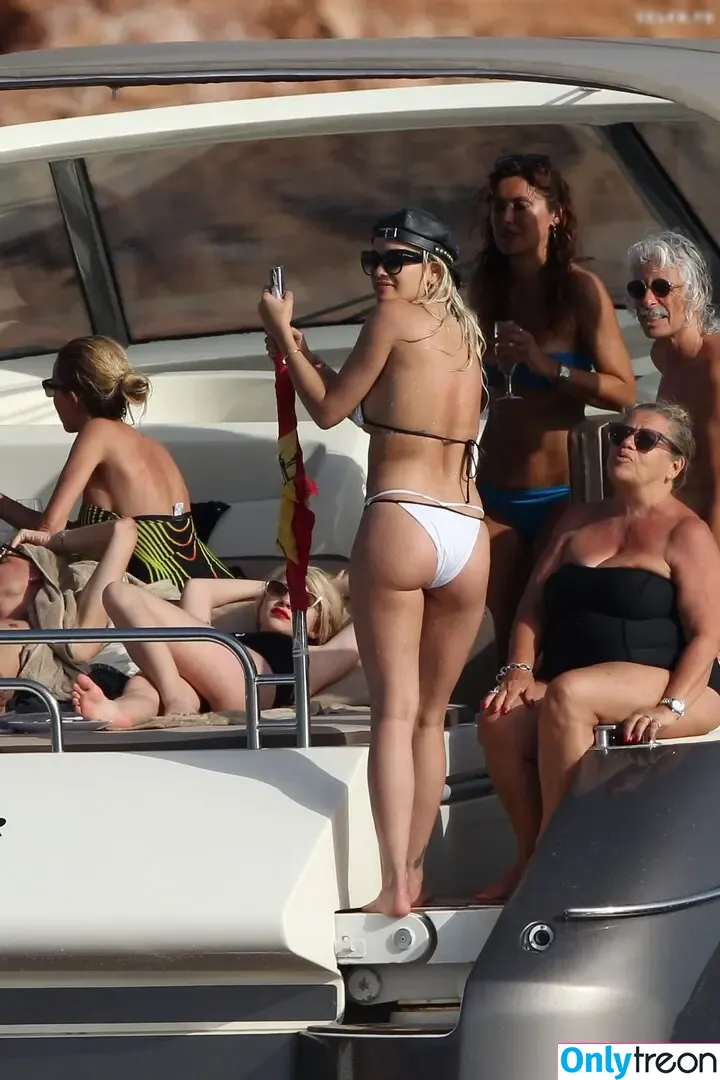 Rita Ora nude photo #6040 (ritaora / ritaoraeu)