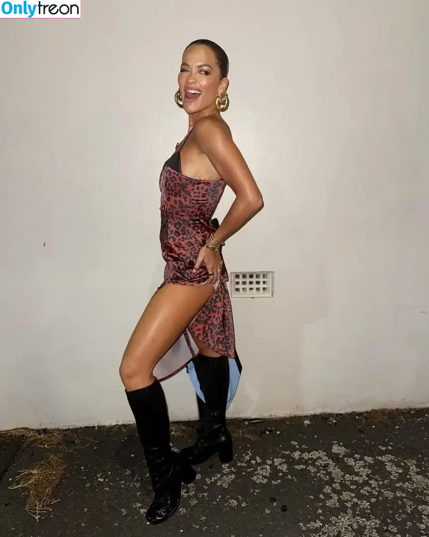Rita Ora nude photo #6227 (ritaora / ritaoraeu)