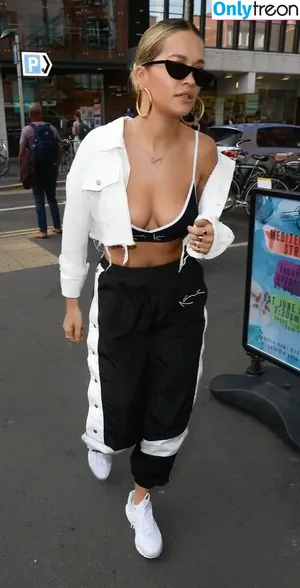 Rita Ora / ritaora / ritaoraeu nude photo #7067