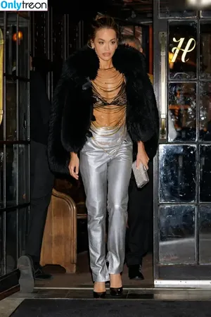 Rita Ora / ritaora / ritaoraeu nude photo #7085