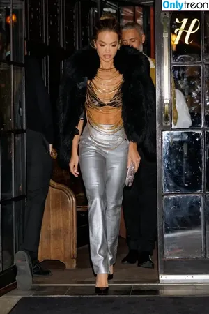 Rita Ora / ritaora / ritaoraeu nude photo #7091
