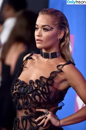 Rita Ora / ritaora / ritaoraeu nude photo #7095
