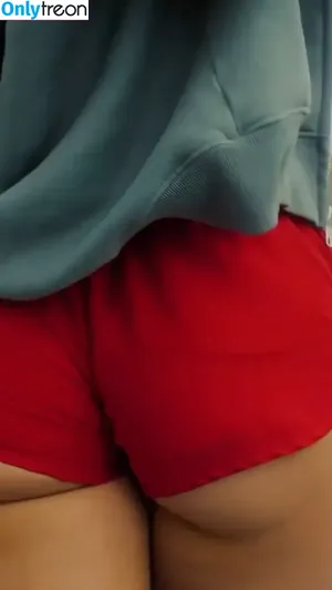 Rita Ora / ritaora / ritaoraeu nude photo #7176