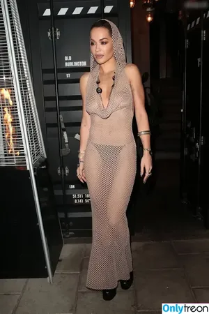 Rita Ora / ritaora / ritaoraeu nude photo #7196