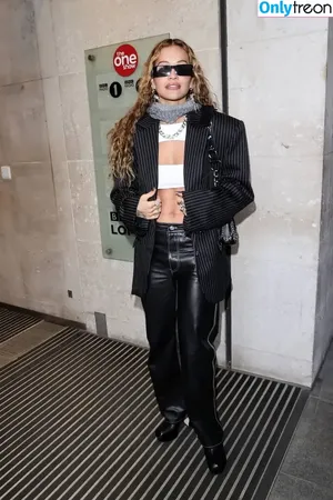 Rita Ora / ritaora / ritaoraeu nude photo #7333