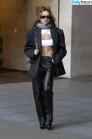 Rita Ora / ritaora / ritaoraeu nude photo #7343