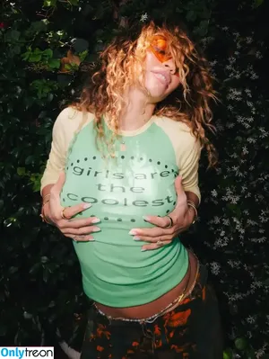 Rita Ora / ritaora / ritaoraeu nude photo #7401