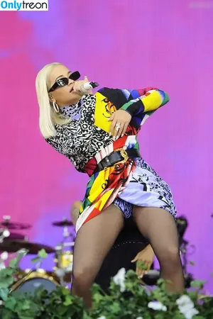Rita Ora / ritaora / ritaoraeu nude photo #7418