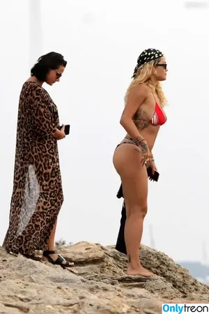 Rita Ora / ritaora / ritaoraeu nude photo #7624