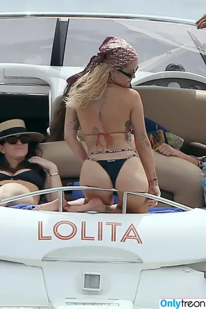 Rita Ora / ritaora / ritaoraeu nude photo #7628