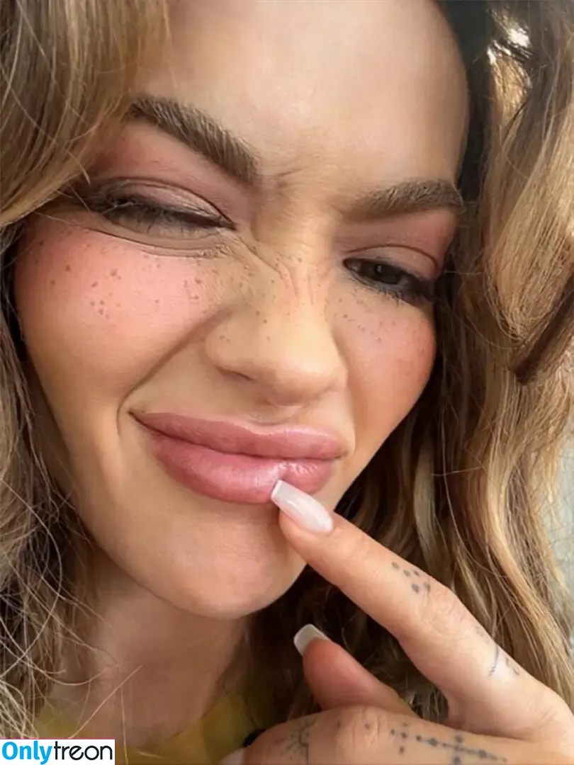Rita Ora nude photo #7352 (ritaora / ritaoraeu)