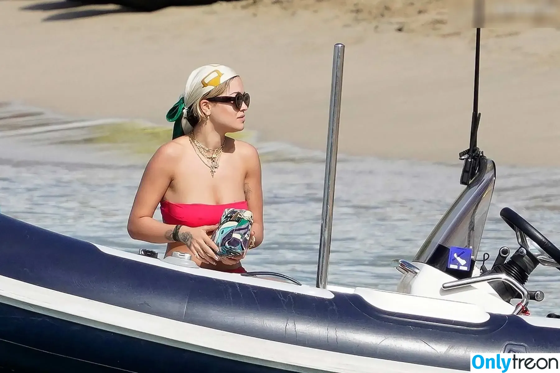 Rita Ora nude photo #7531 (ritaora / ritaoraeu)