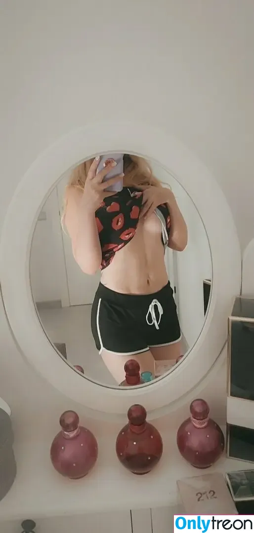 rivanna nude photo #0315 (AnXna / rivannarivercompany / x__anxna)