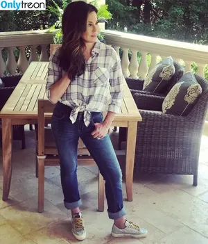 Robin Meade / robinmeade nude photo #0029