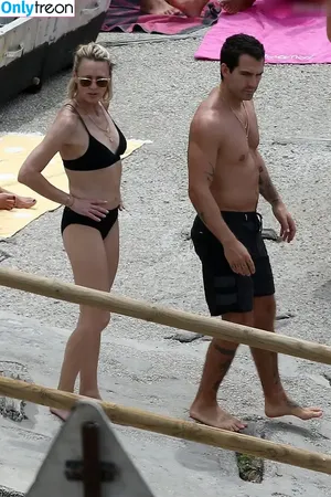 Robin Wright / robingwright nude photo #0035