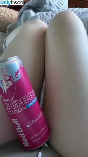 Robyn / robynsnotreal / rrr0byn / therealredrobyn nude photo #0699