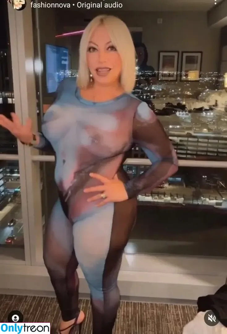 rochaleona nude photo #0025 (rochaleona)