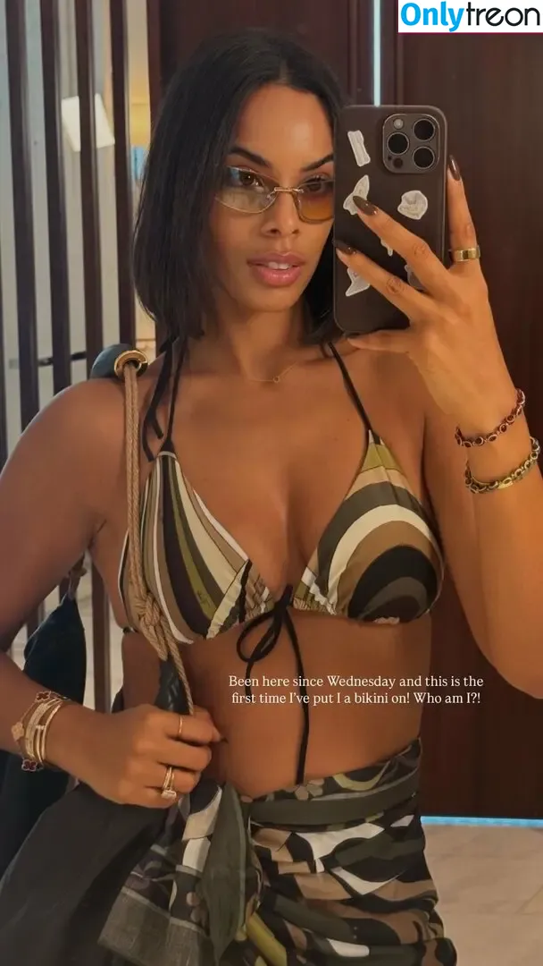 Rochelle Humes nude photo #0390 (rochellehumes)