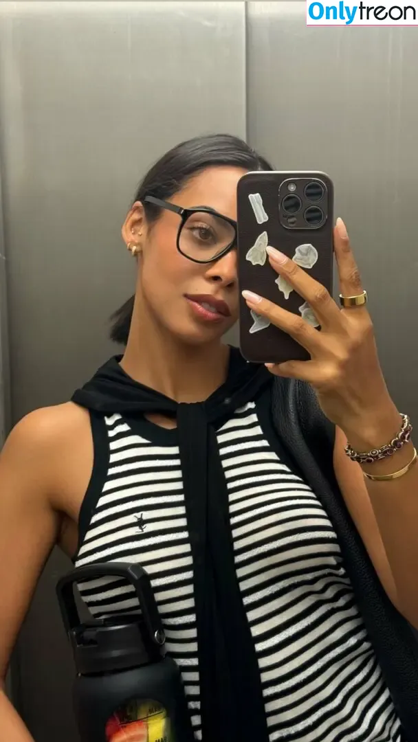Rochelle Humes nude photo #0401 (rochellehumes)