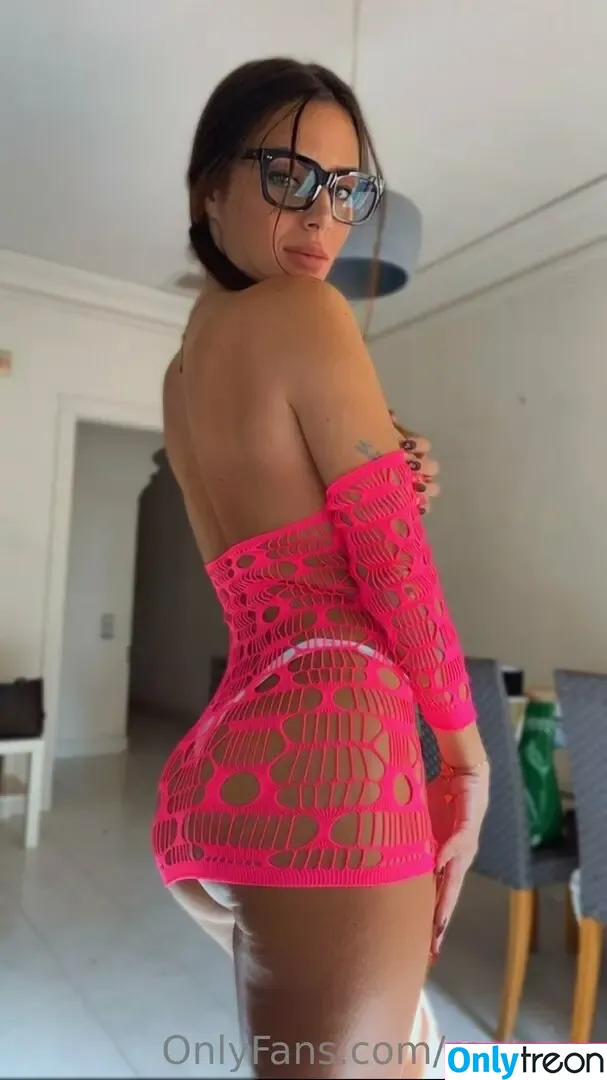 rochuxx nude photo #0030 (rochuxx)