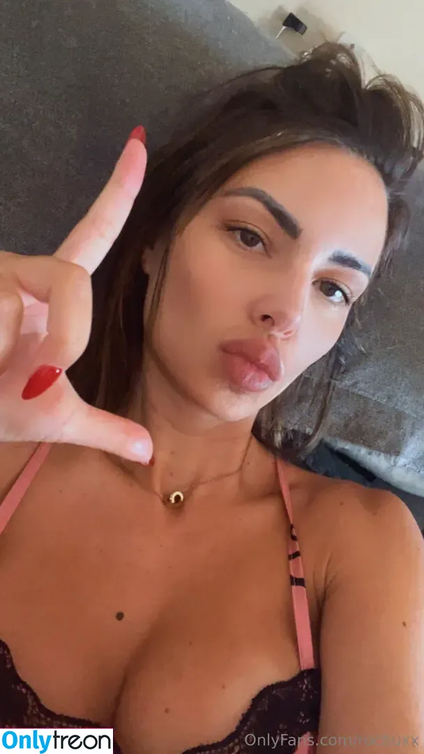 rochuxx nude photo #0078 (rochuxx)