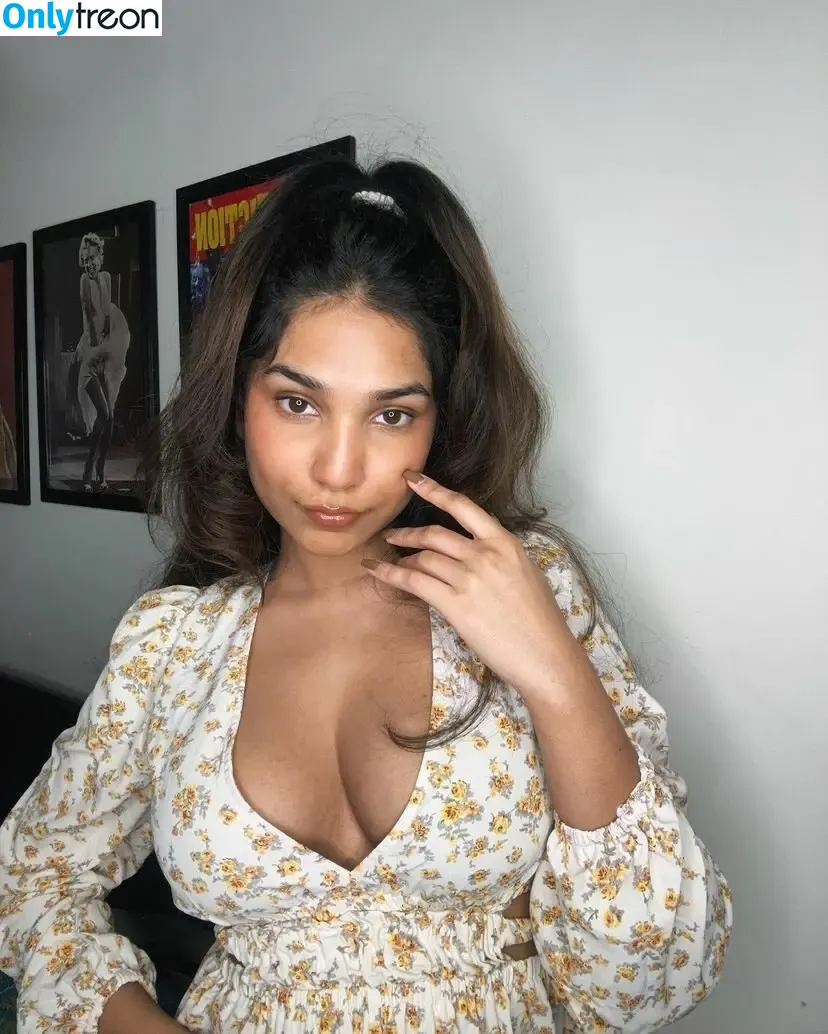 Roma Gawai nude photo #0014 (romagawai / romageo91)