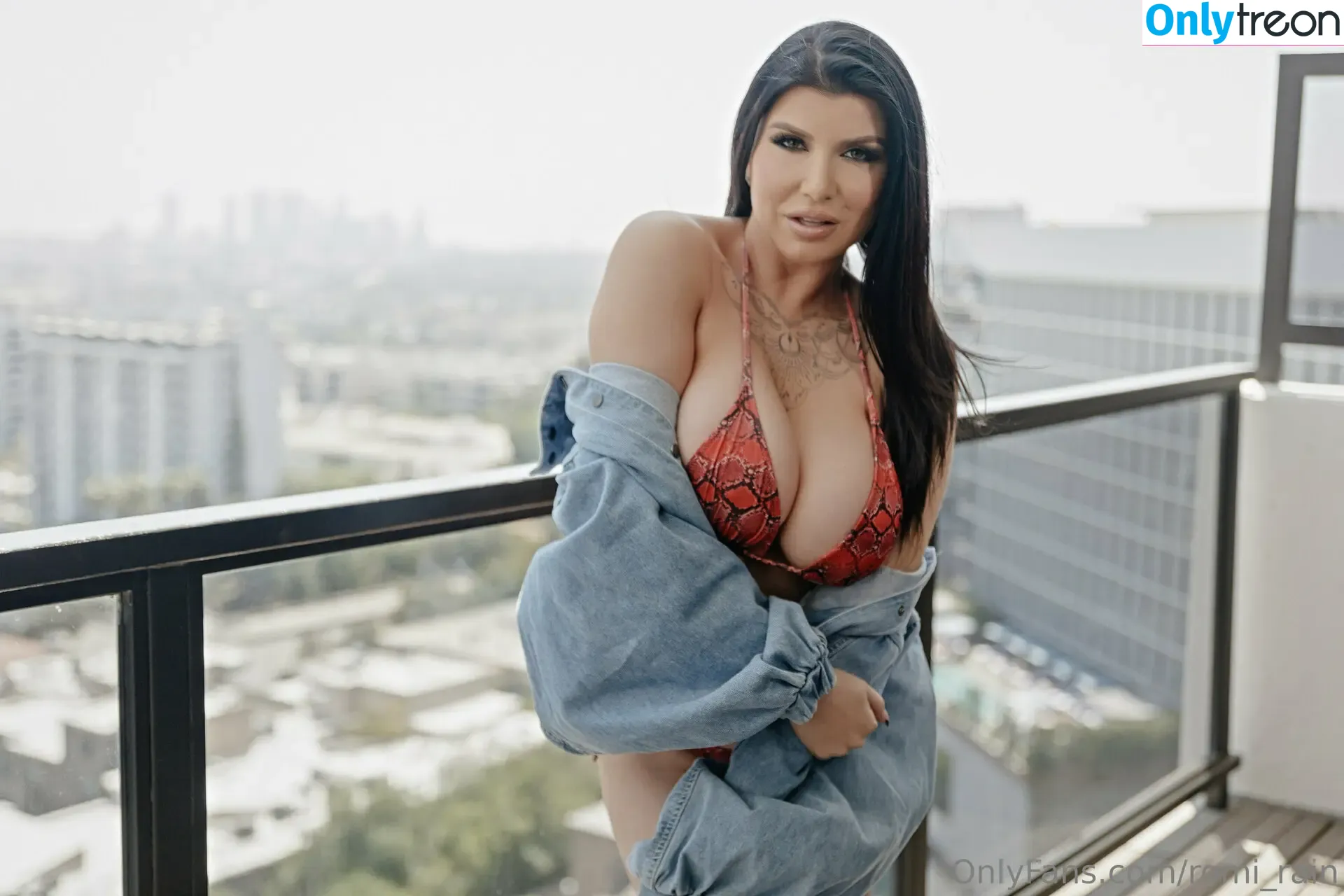 Romi Rain nude photo #0864 (romi_rain / theonlyromirain)