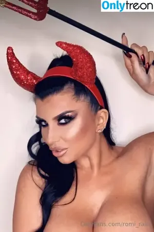 Romi Rain / romi_rain / theonlyromirain nude photo #1077