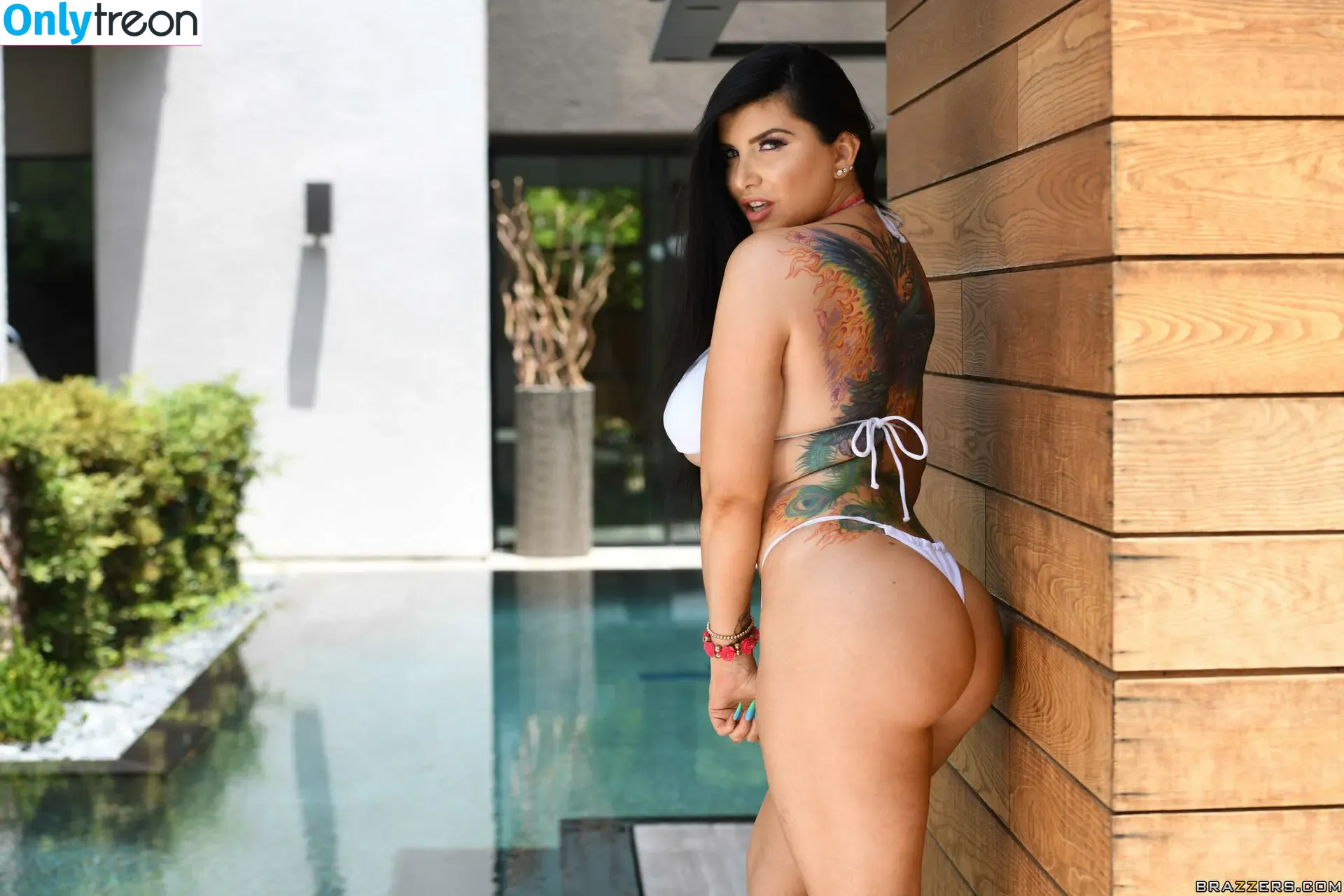 Romi Rain nude photo #1360 (romi_rain / romi_rain_6x)