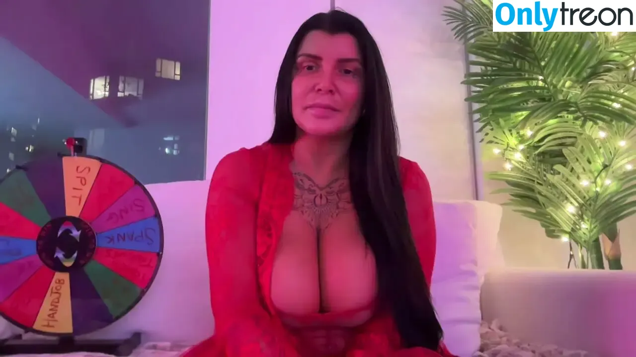 Romi Rain nude photo #1405 (romi_rain / romi_rain_6x)
